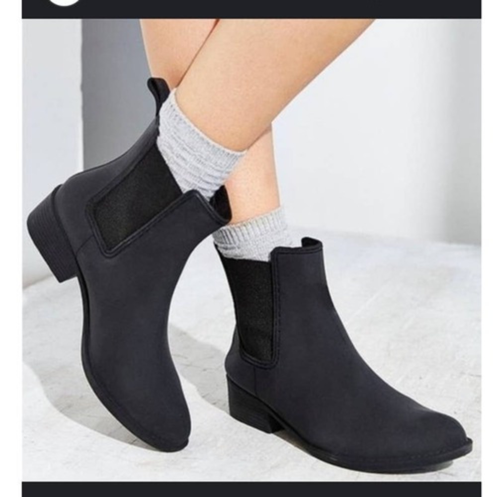 Jeffrey Campbell Havana Last Black Matte Pointed Toe Chelsea Rain Boots Sz 7